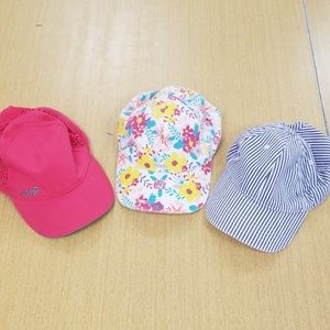 3 Ball caps